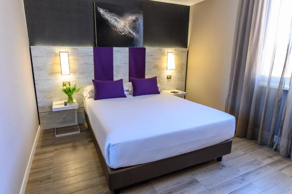 The Guardian Hotel 21
