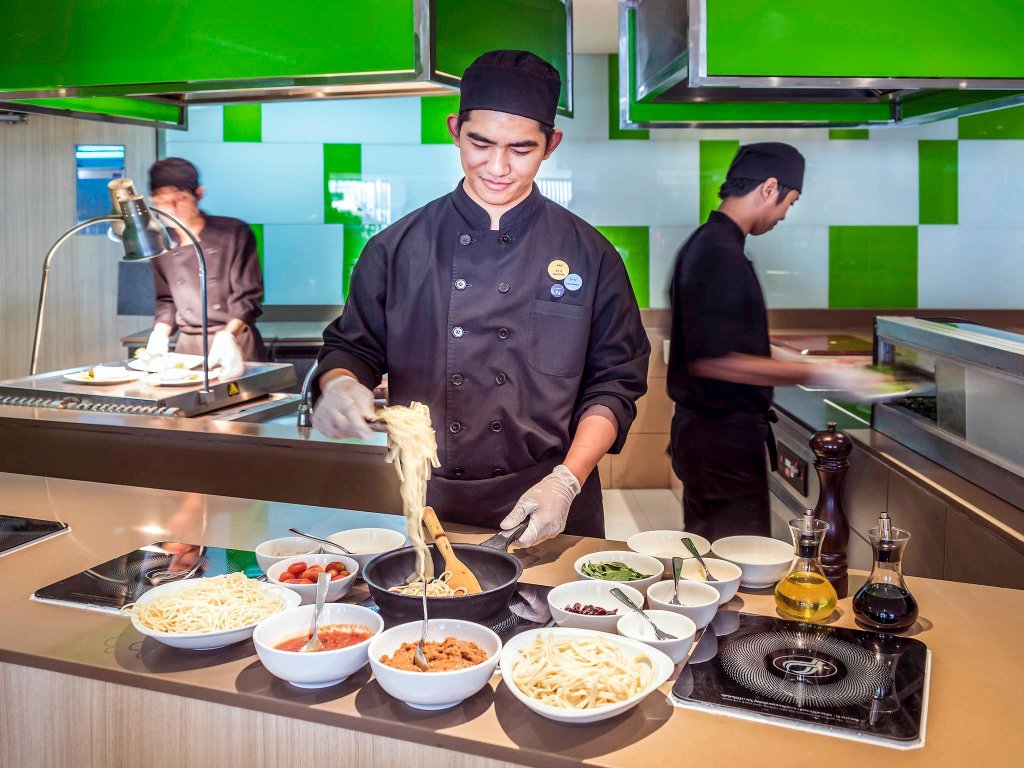 Novotel Bangkok Silom Road 11