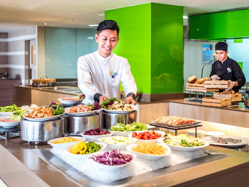 Novotel Bangkok Silom Road 13