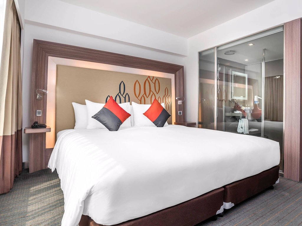 Novotel Bangkok Silom Road 16