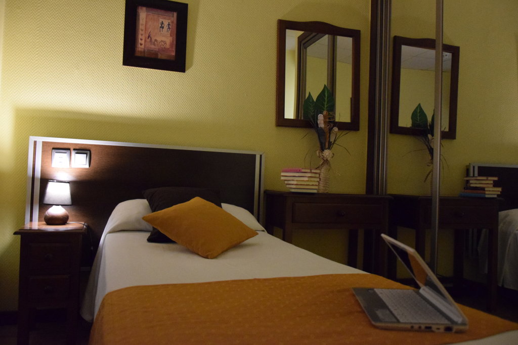 Hotel Complutense 22