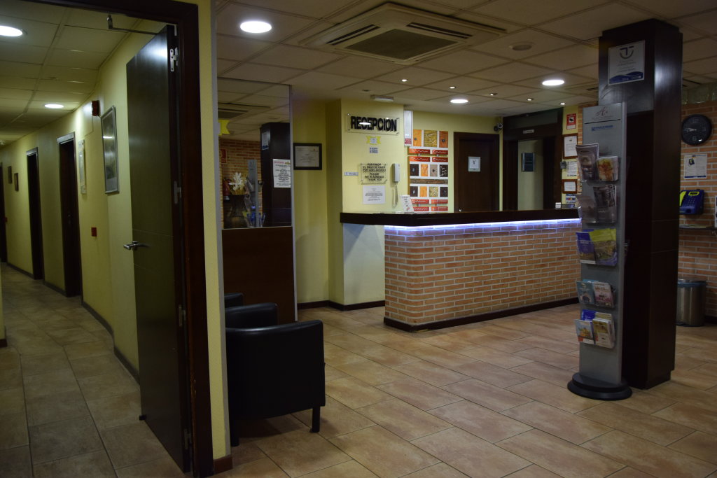 Hotel Complutense 24