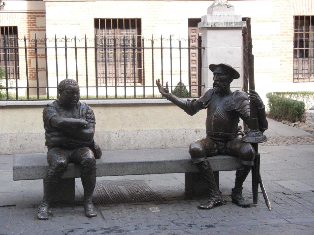 Hotel Complutense 8