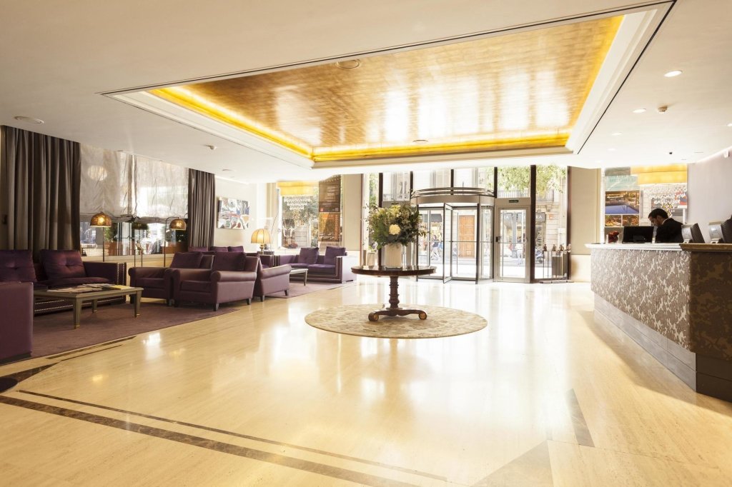 Gallery Hotel 1