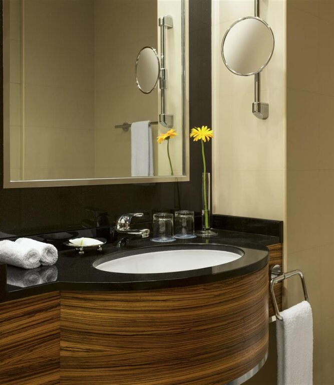 Four Points by Sheraton Downtown Dubai 17