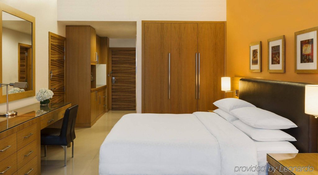 Four Points by Sheraton Downtown Dubai 8