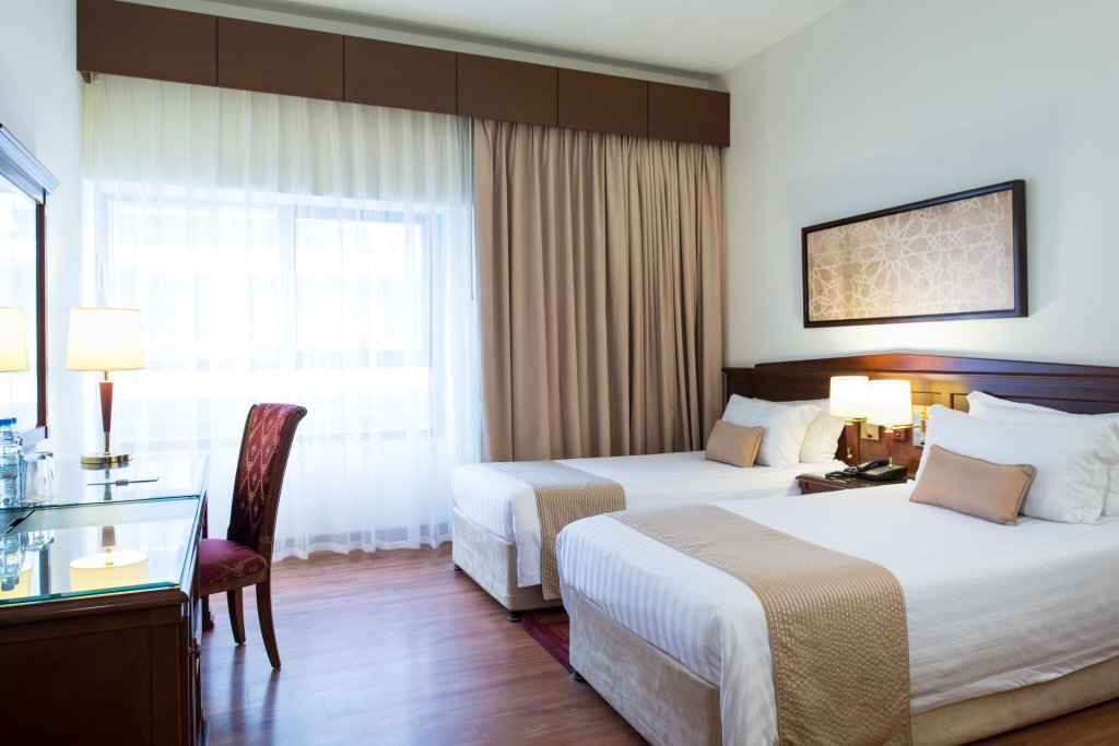 Majestic City Retreat Hotel 10