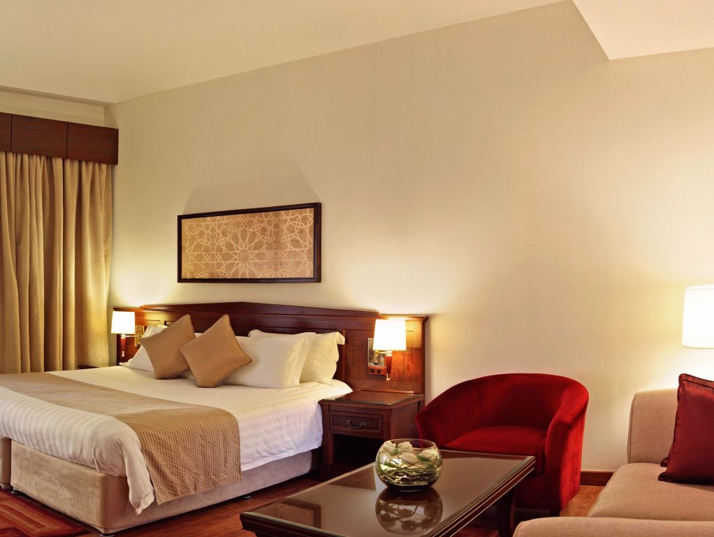 Majestic City Retreat Hotel 13
