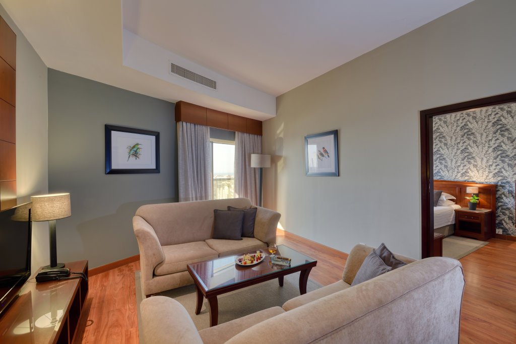 Majestic City Retreat Hotel 16