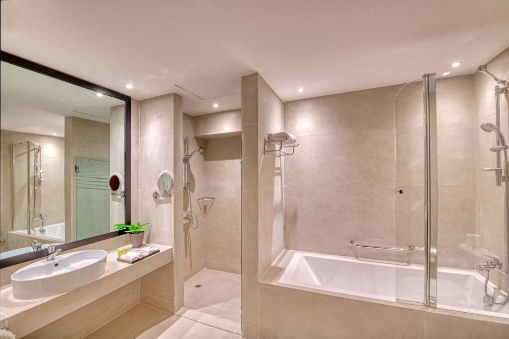 Majestic City Retreat Hotel 17