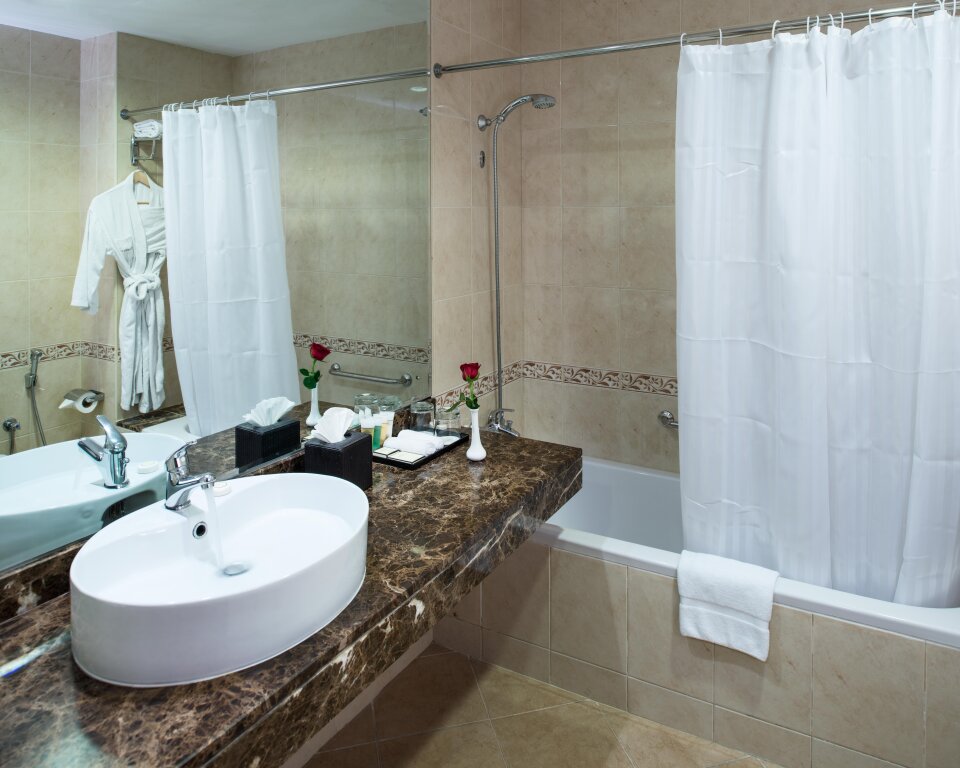 Majestic City Retreat Hotel 18