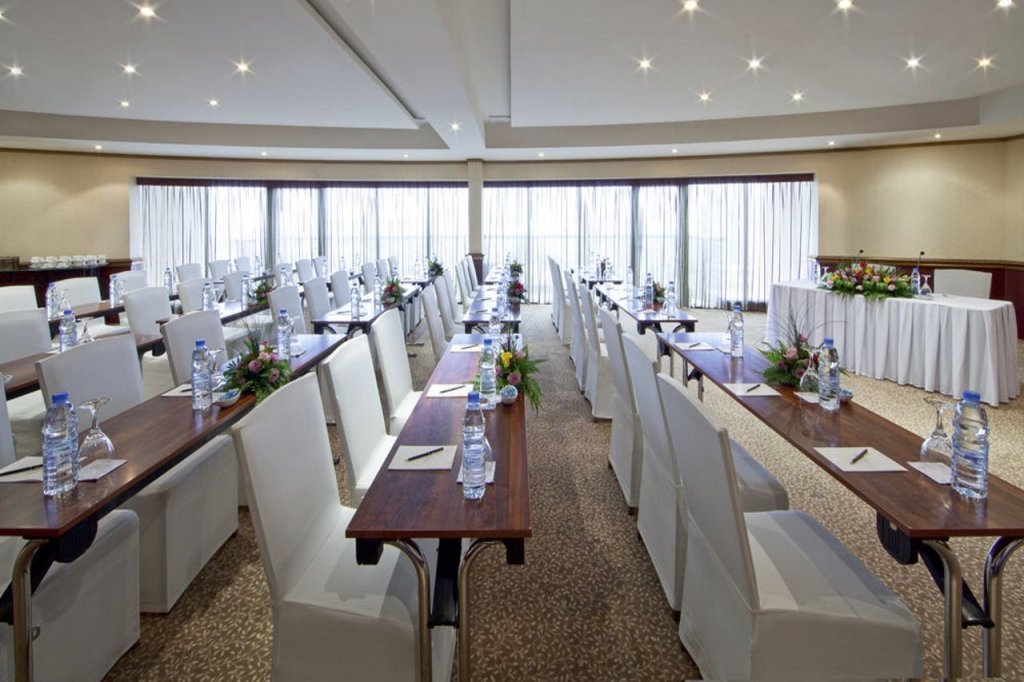 Majestic City Retreat Hotel 22