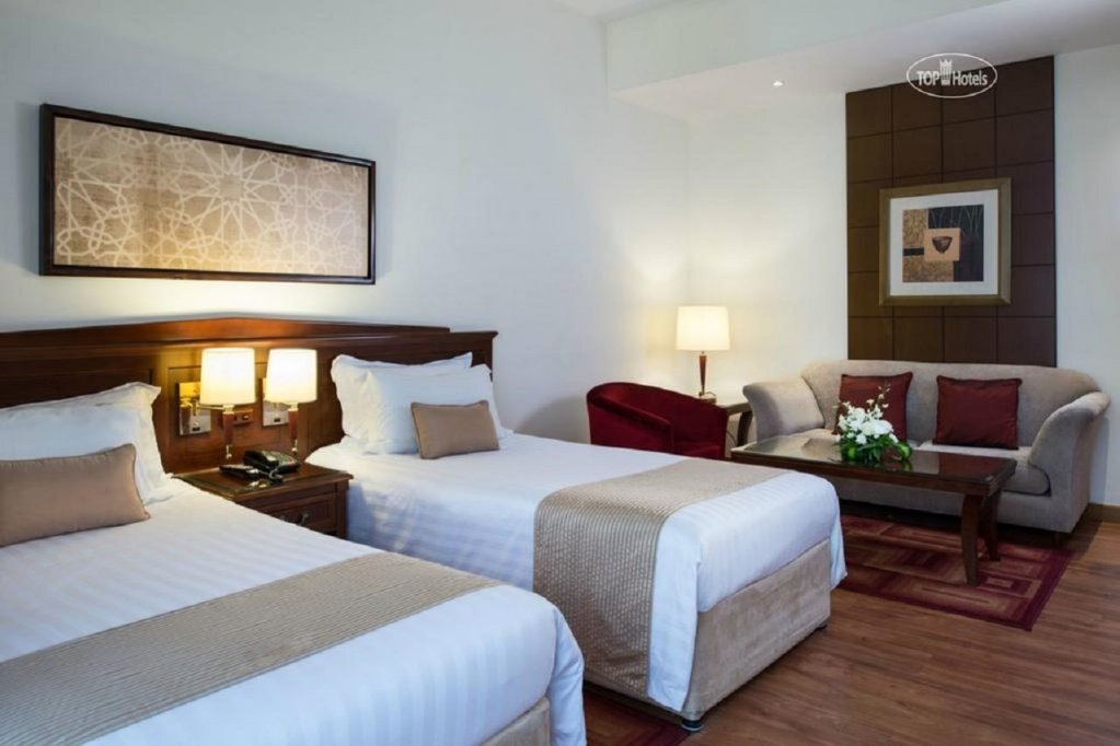 Majestic City Retreat Hotel 6