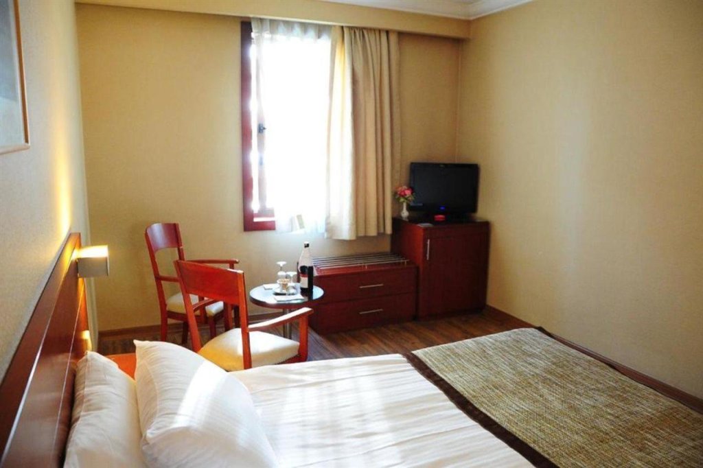 Feronya Hotel 12