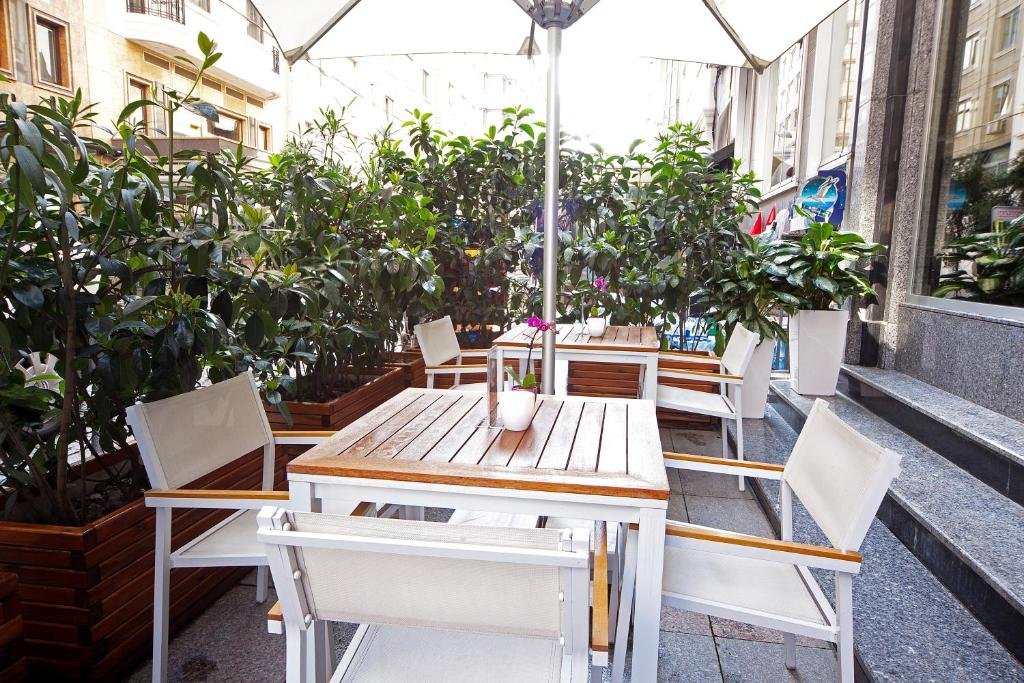 Lamartine Hotel 12