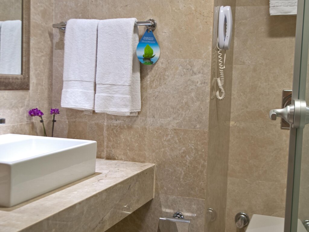 Lamartine Hotel 5