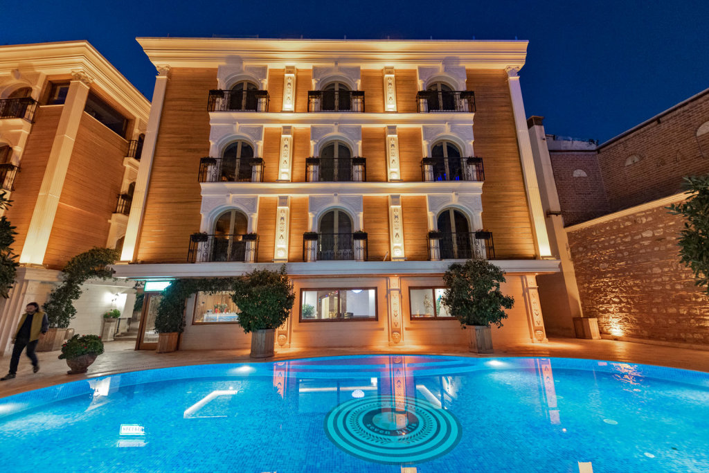 Seven Hills Palace & Spa 5