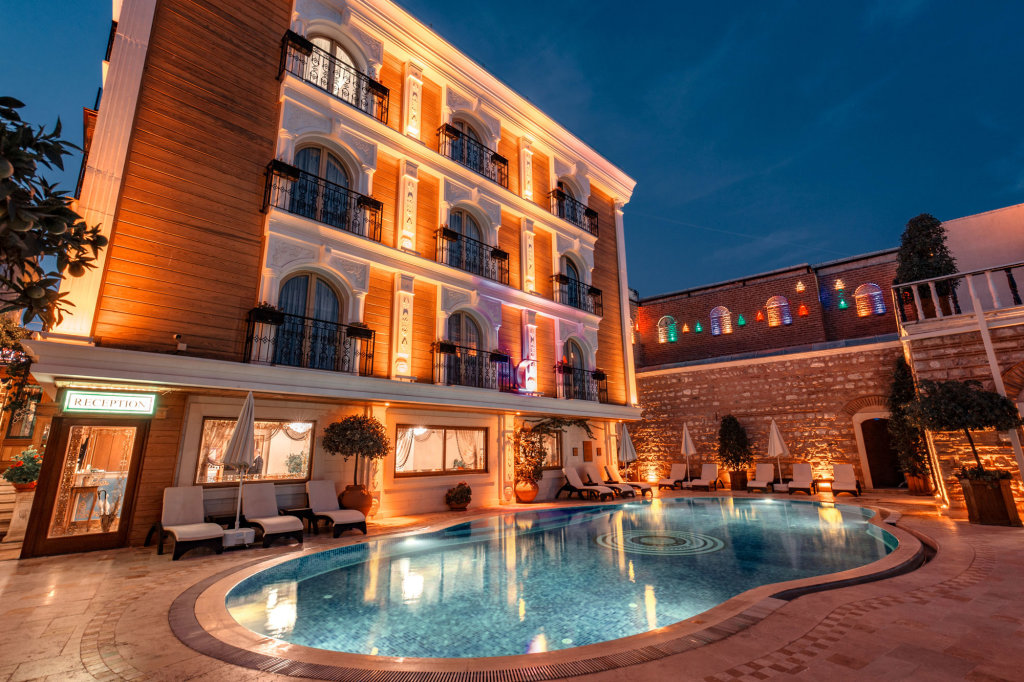Seven Hills Palace & Spa 6