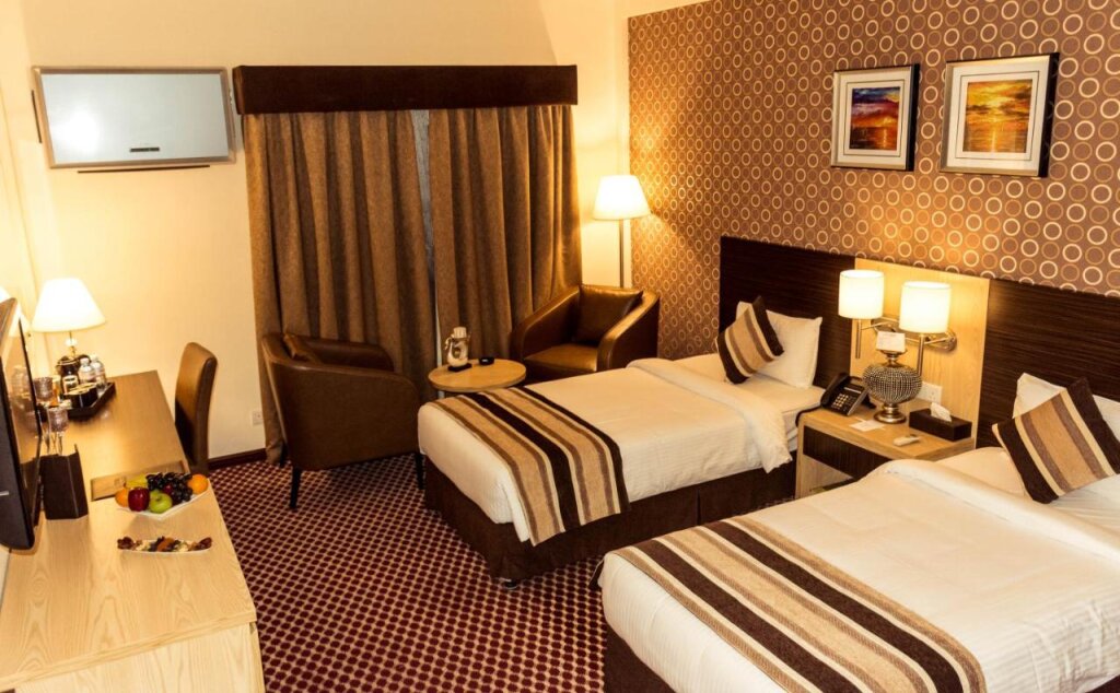Fortune Karama Hotel 6