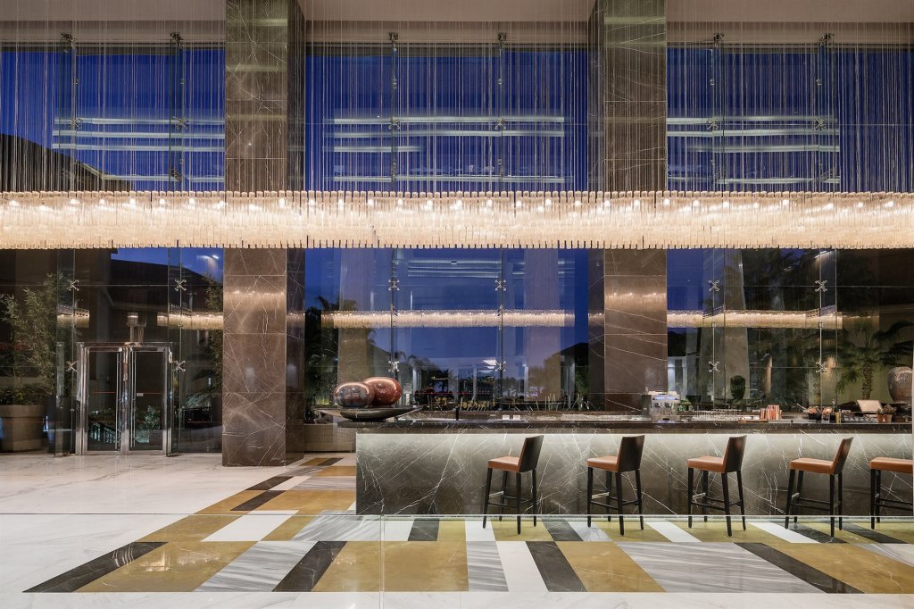 Dusit Thani LakeView Cairo 10