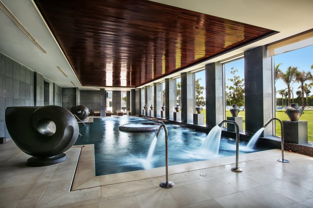 Dusit Thani LakeView Cairo 13