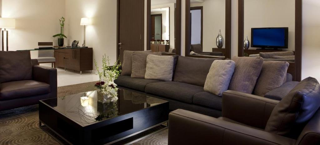 Dusit Thani LakeView Cairo 6