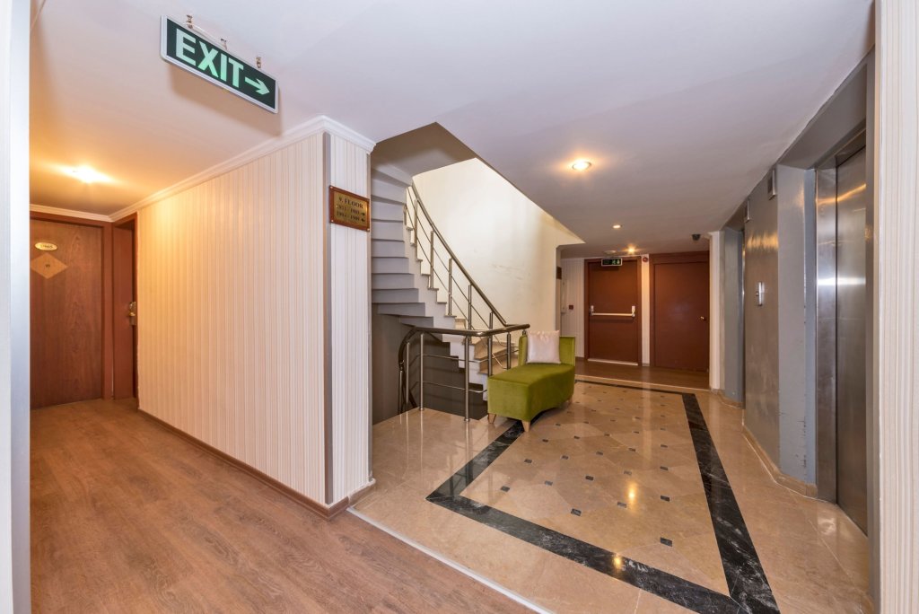 Lion Hotel 12