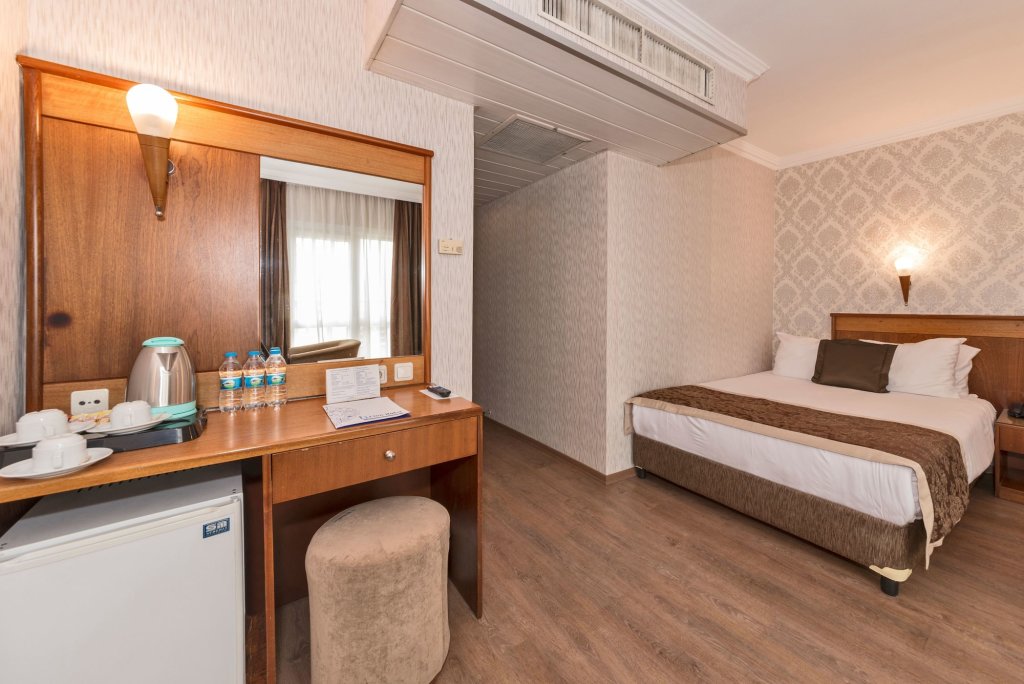 Lion Hotel 24