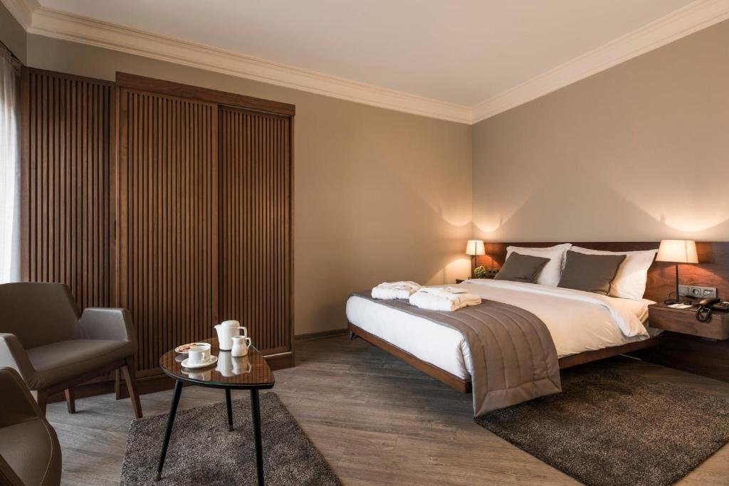Taxim Suites 18