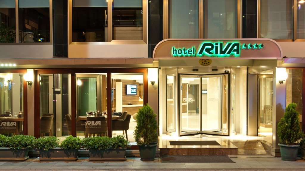 Riva Hotel 4