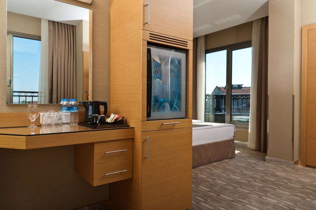 Riva Hotel 7