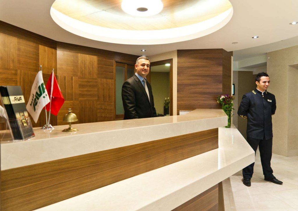Riva Hotel 8