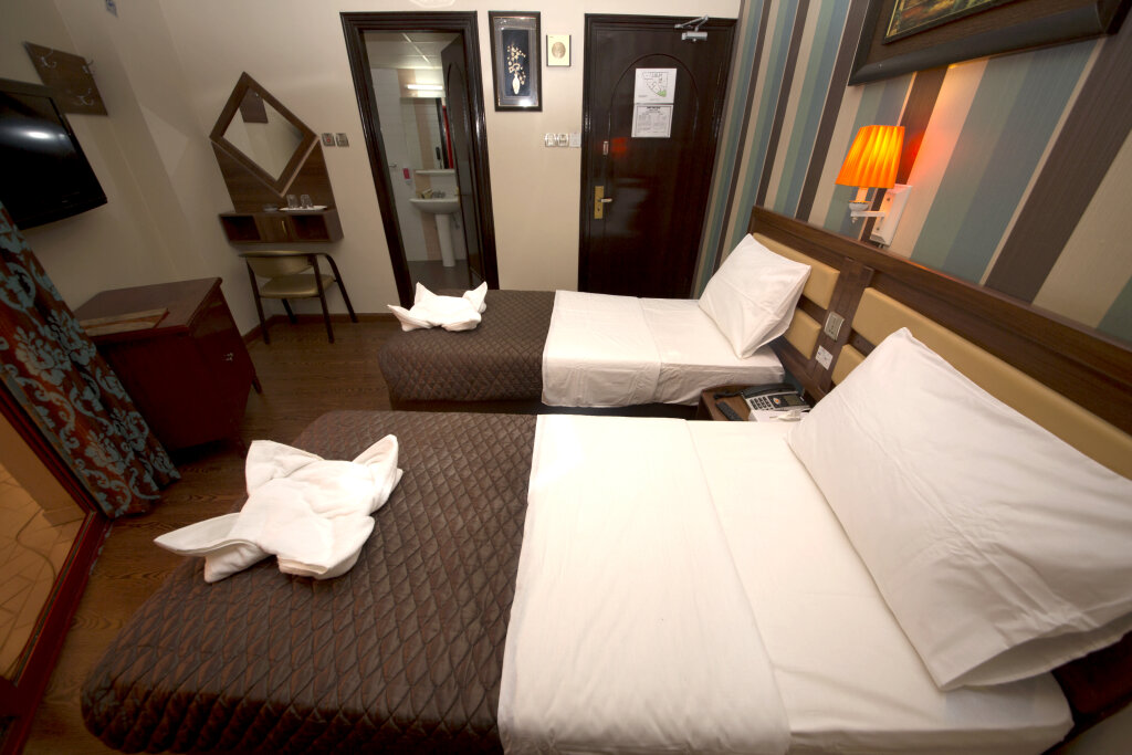 Downtown Hotel 24