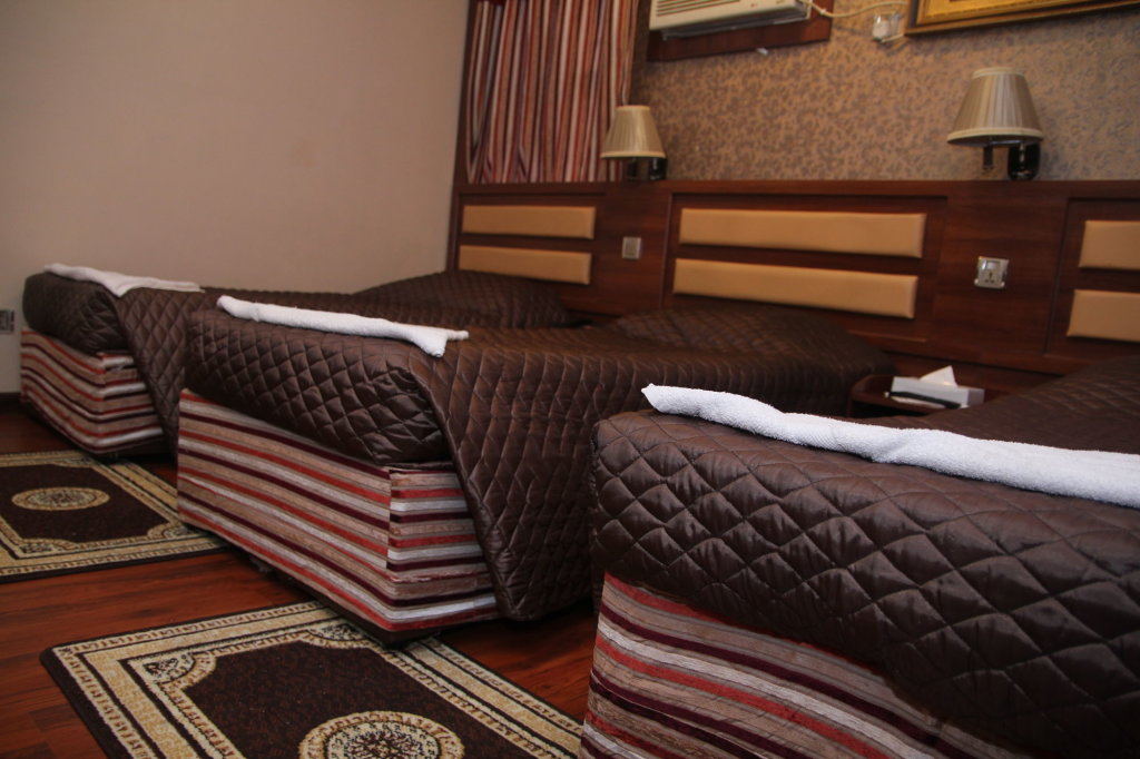 Downtown Hotel 5