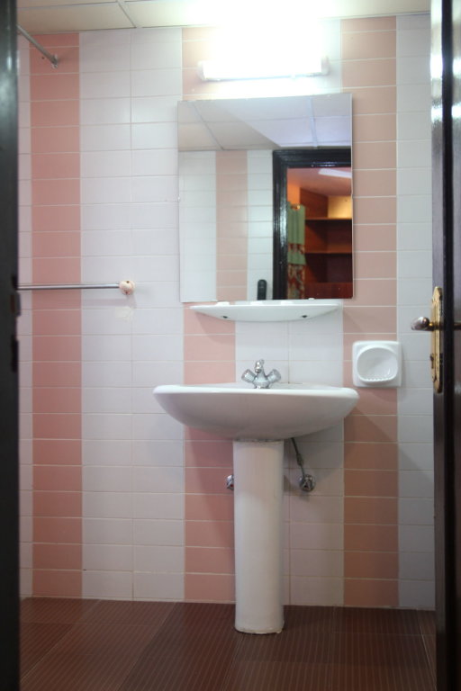 Downtown Hotel 9