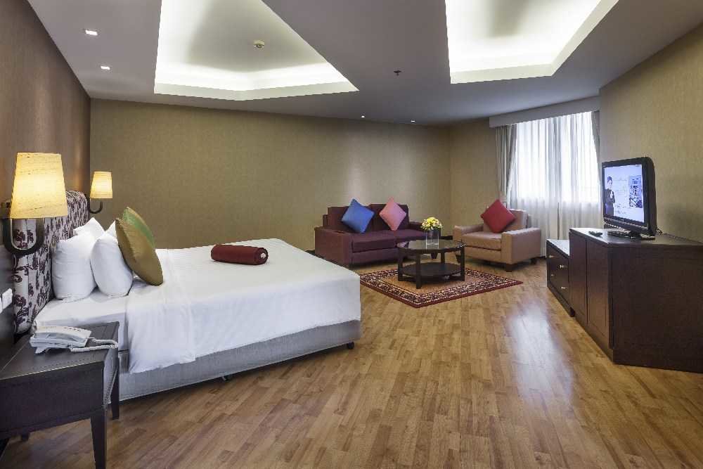 Rembrandt Hotel & Suites Bangkok 11