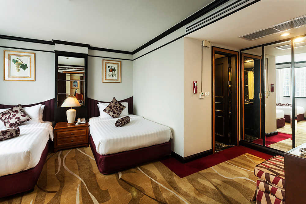 Rembrandt Hotel & Suites Bangkok 14
