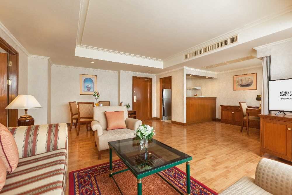 Rembrandt Hotel & Suites Bangkok 23