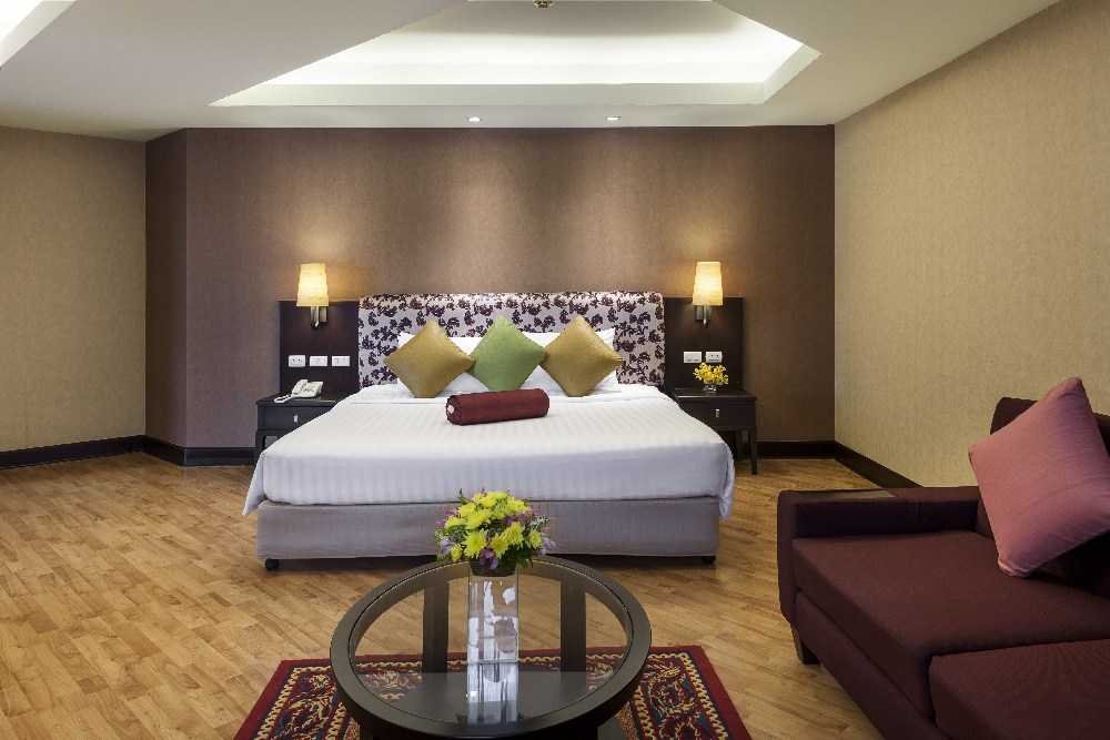 Rembrandt Hotel & Suites Bangkok 5