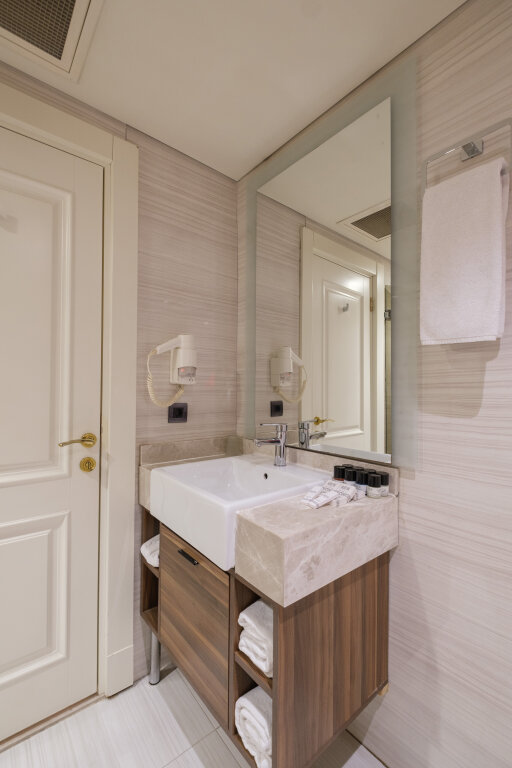 Golden Age Hotel & Spa 13