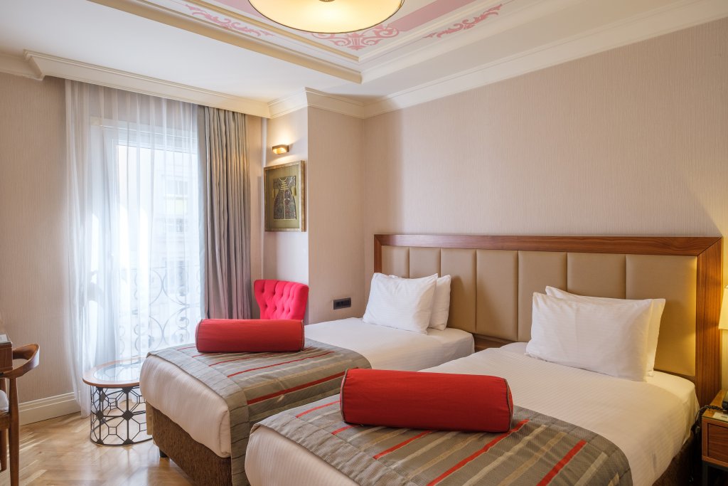Golden Age Hotel & Spa 3