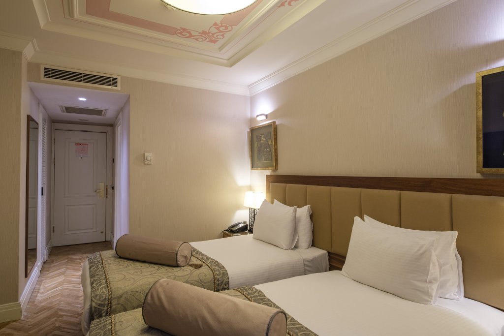 Golden Age Hotel & Spa 9
