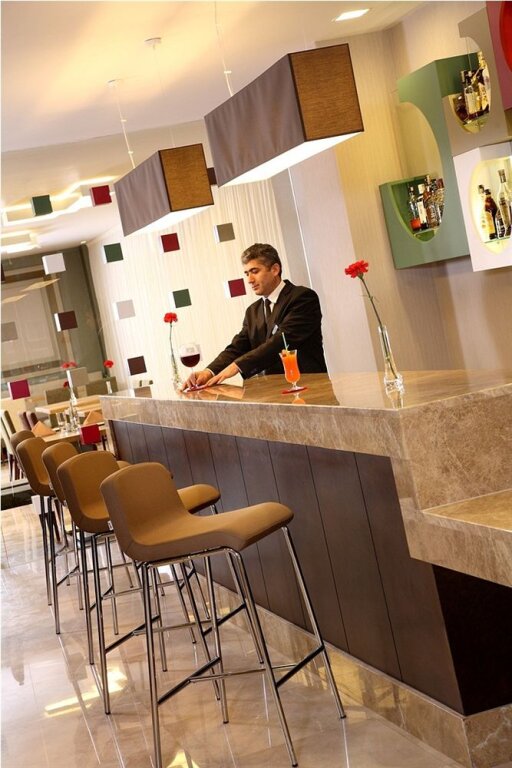 Ramada by Wyndham Istanbul Taksim 11