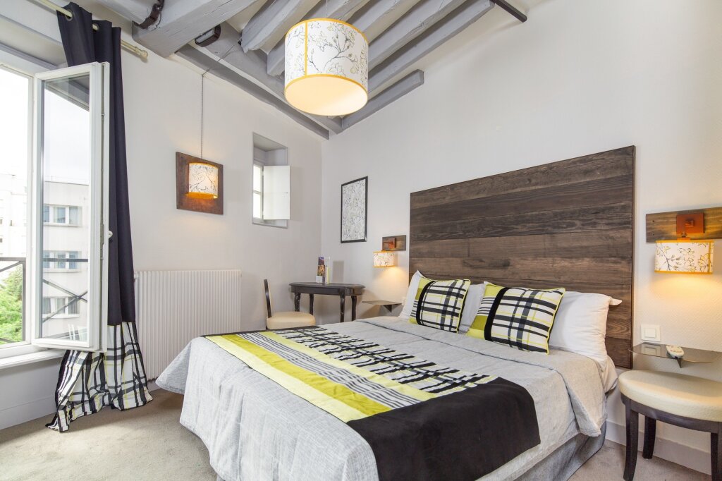 Hotel Claret 11