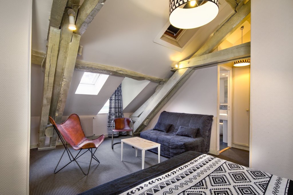 Hotel Claret 13