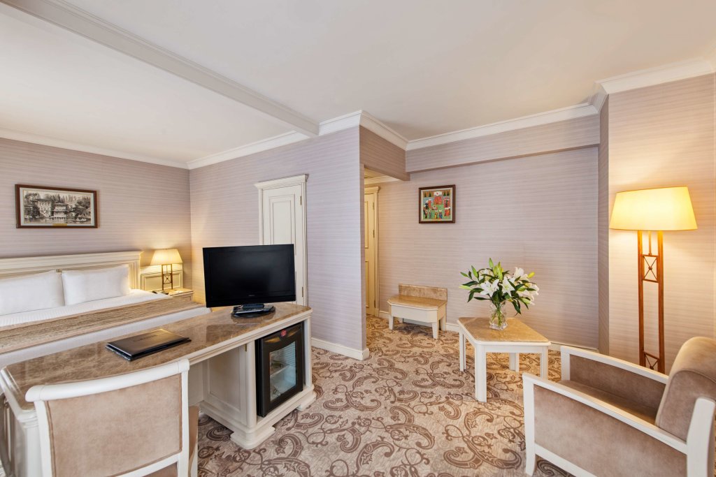 Elite World Comfy Istanbul Taksim 17