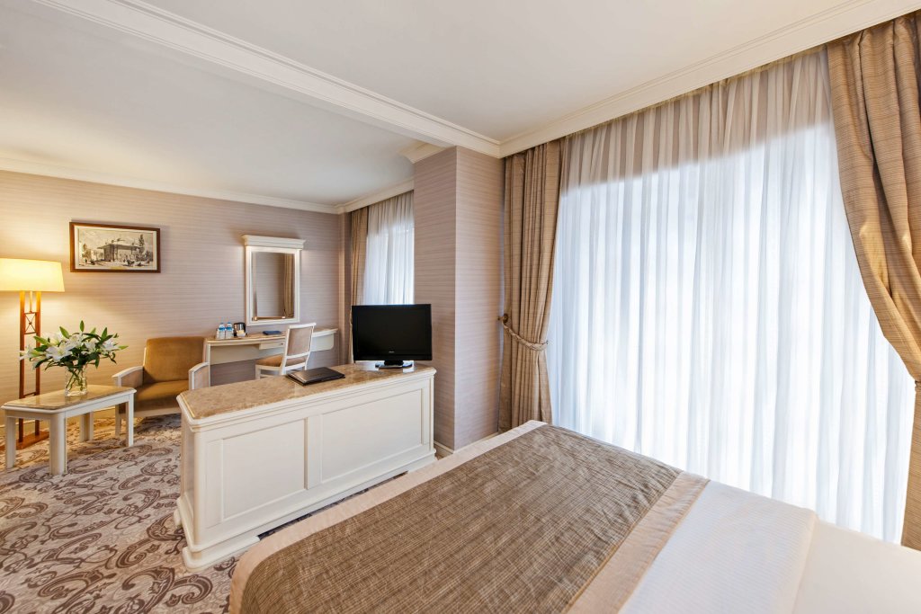 Elite World Comfy Istanbul Taksim 23