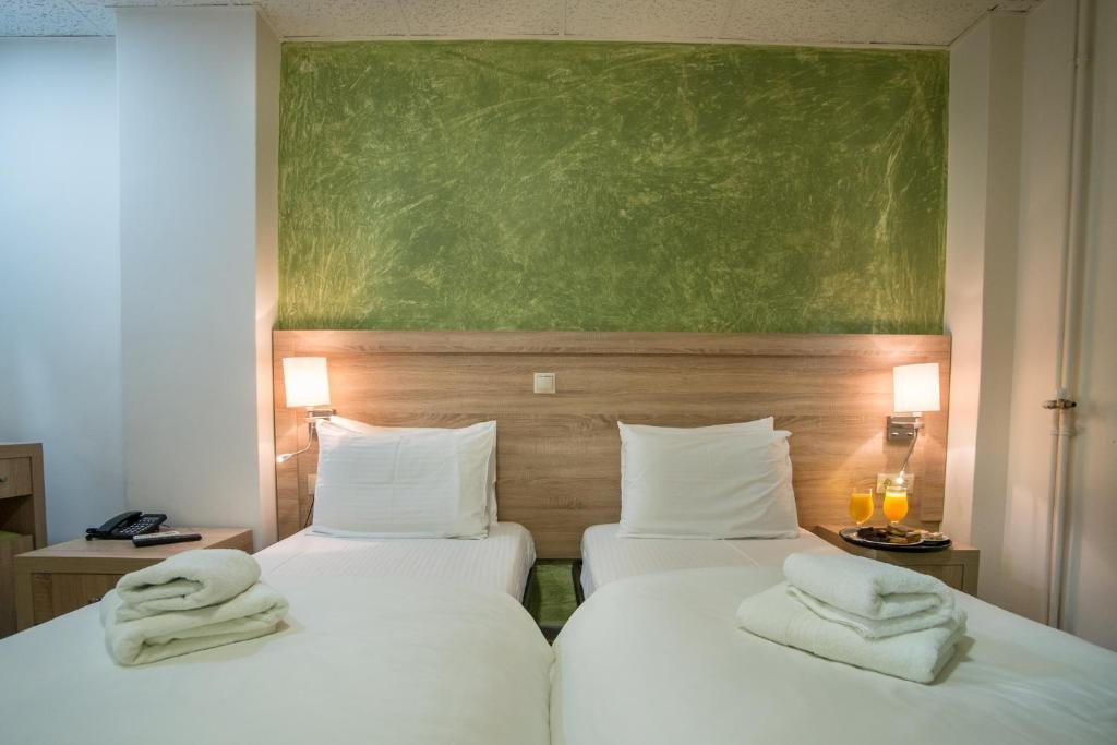 Anita Hotel 9
