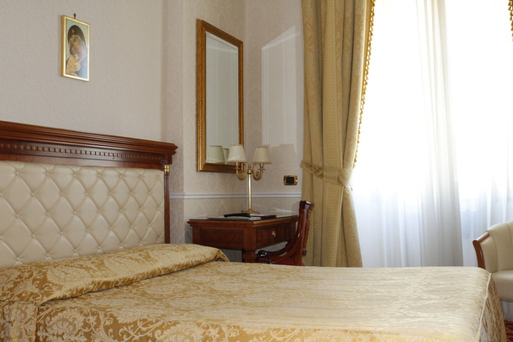 Villa Pinciana 11