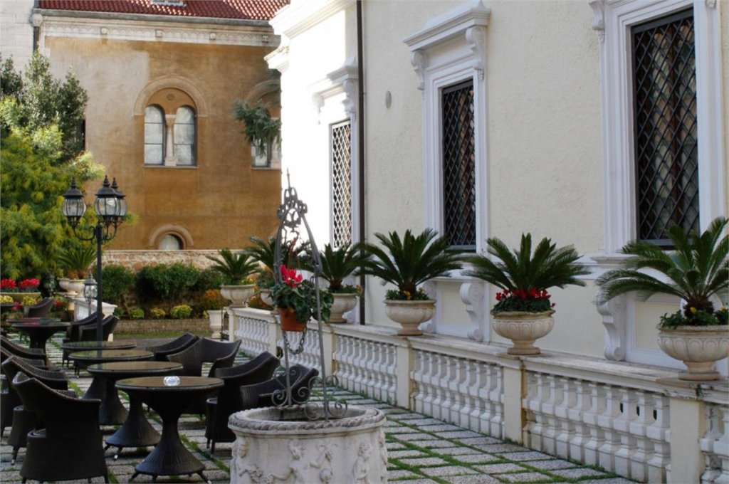 Villa Pinciana 8